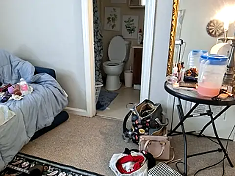 Snapshot of Kitty_bang chatting on July 13, 2026, 9:58 pm Kitty bang online show from July 13, 2026, 9:58 pm