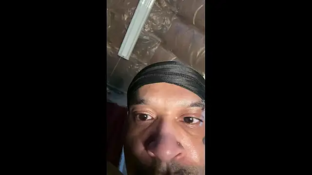 Snapshot of JRNBLU44 chatting on May 1, 2026, 5:34 am JRNBLU44 online show from May 1, 2026, 5:34 am