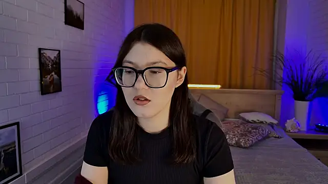 JennyGibson online show from April 14, 2026, 5:12 am