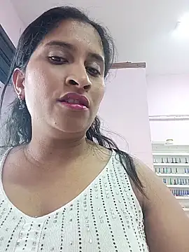 Snapshot of SofiaMendez1_ chatting on May 26, 2026, 2:37 pm SofiaMendez1 online show from May 26, 2026, 2:37 pm