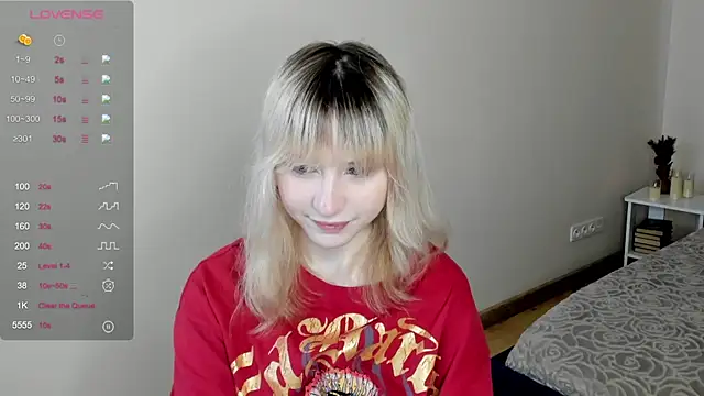Snapshot of MiaKimiko chatting on May 20, 2026, 1:02 am MiaKimiko online show from May 20, 2026, 1:02 am