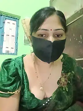 Snapshot of Pinki-girl chatting on June 15, 2026, 5:18 am Pinki-girl online show from June 15, 2026, 5:18 am