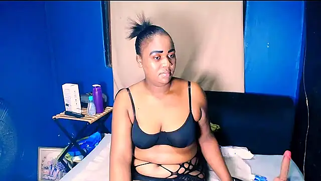 Ebonyskye69 online show from June 12, 2026, 3:21 pm