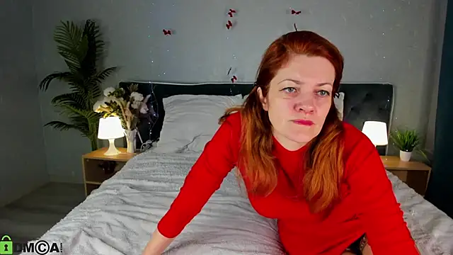 Julia Suny online show from May 22, 2026, 1:14 am