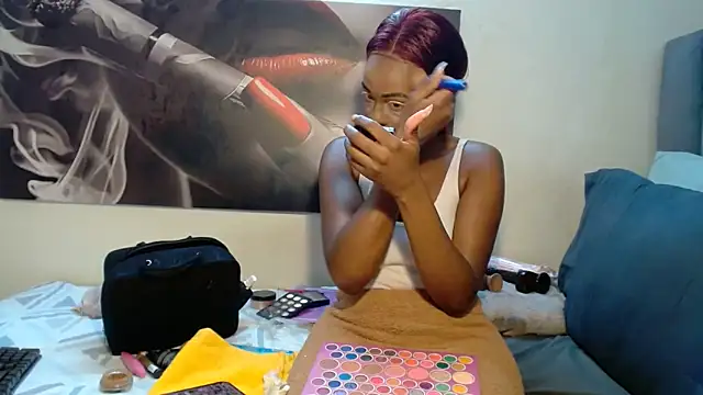 Lola-77 online show from May 7, 2026, 6:39 am