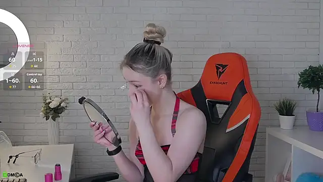 AmmyShaw online show from April 4, 2026, 4:41 am