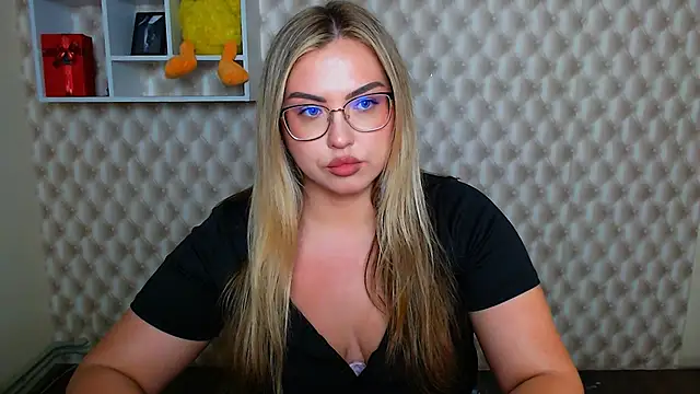 Snapshot of AminaSoul_ chatting on May 25, 2026, 1:21 pm AminaSoul online show from May 25, 2026, 1:21 pm