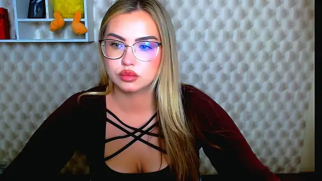 Snapshot of AminaSoul_ chatting on May 28, 2026, 9:49 am AminaSoul online show from May 28, 2026, 9:49 am