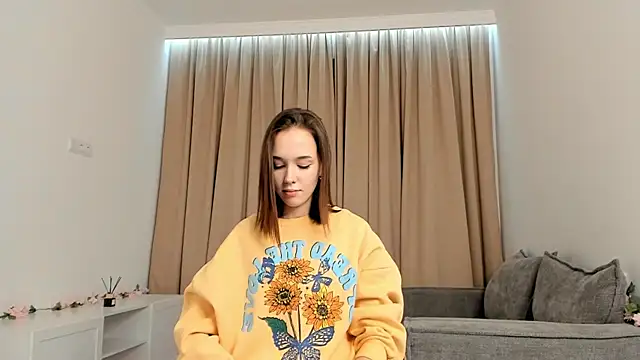 RoyceKintzel online show from April 6, 2026, 5:36 pm