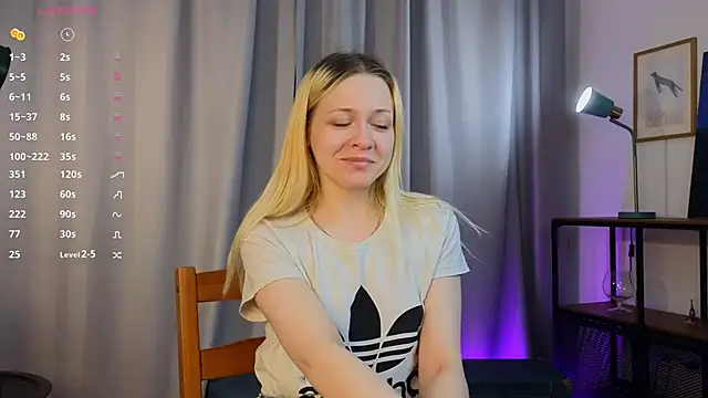 OliviaCaffery online show from April 18, 2026, 4:20 pm