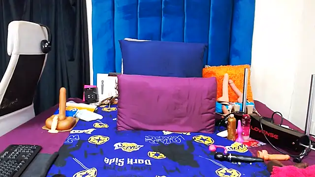Freakyslut-39 online show from June 5, 2026, 6:52 am