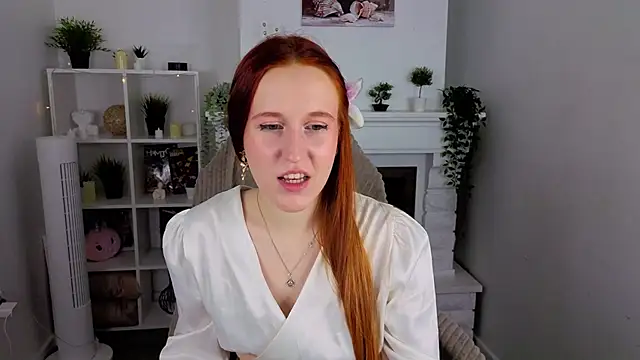 EvaBellea online show from April 21, 2026, 12:56 pm