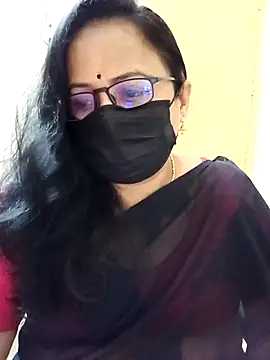 Snapshot of monisha_cam chatting on April 10, 2026, 11:34 pm monisha cam online show from April 10, 2026, 11:34 pm