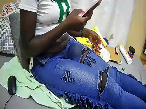 Hotbunny44 online show from April 3, 2026, 7:31 pm