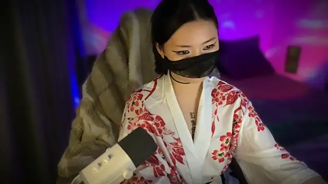 Snapshot of rin_night chatting on April 9, 2026, 7:53 pm rin night online show from April 9, 2026, 7:53 pm