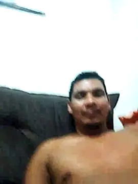 Snapshot of Cristiantx0909 chatting on May 1, 2026, 4:39 am Cristiantx0909 online show from May 1, 2026, 4:39 am