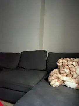 sky velvetx online show from April 7, 2026, 12:40 pm