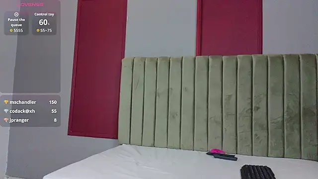 Snapshot of lolafire_cr chatting on April 4, 2026, 7:42 pm lolafire cr online show from April 4, 2026, 7:42 pm