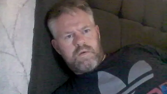 81jonnyx online show from April 1, 2026, 9:23 pm