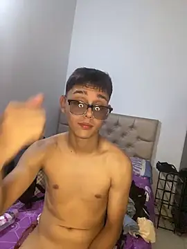 Alex teen 20c online show from April 4, 2026, 11:11 pm