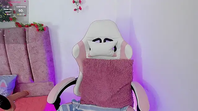 alisson boobs   online show from June 10, 2026, 10:33 pm