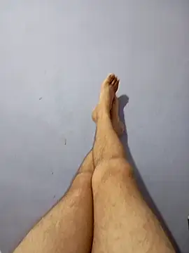 thhand online show from April 8, 2026, 3:35 pm