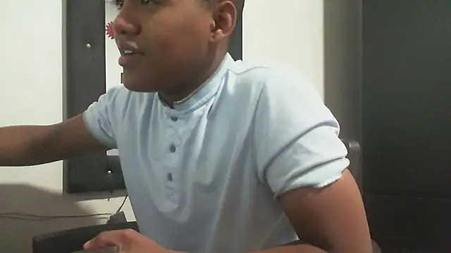 Snapshot of ChocolaticoBoy chatting on April 4, 2026, 11:22 pm ChocolaticoBoy online show from April 4, 2026, 11:22 pm