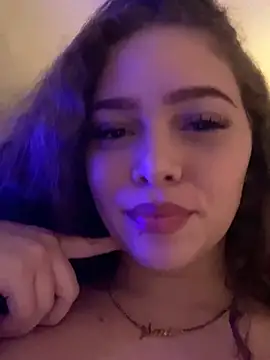 Snapshot of mariex83 chatting on April 16, 2026, 2:23 am mariex83 online show from April 16, 2026, 2:23 am