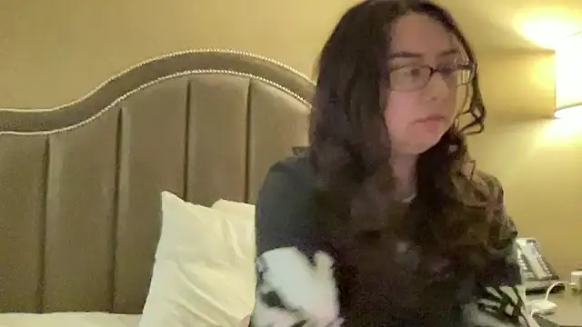ariaxm00n online show from May 20, 2026, 10:18 pm