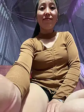 Huonglyna online show from April 30, 2026, 2:46 pm