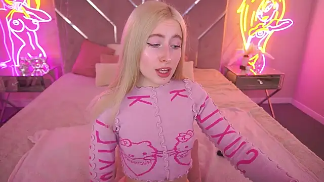 MelaniiePlay online show from May 10, 2026, 1:46 pm