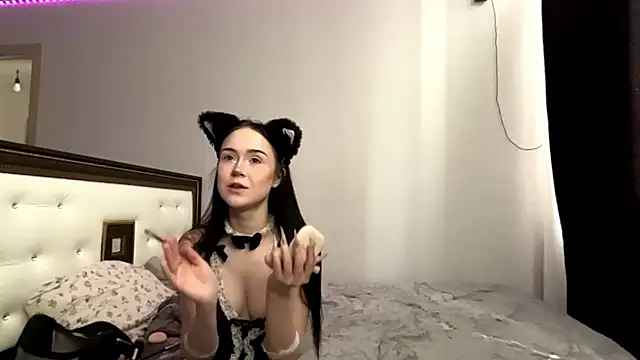 Snapshot of Adeline_star chatting on April 30, 2026, 12:23 pm Adeline star online show from April 30, 2026, 12:23 pm