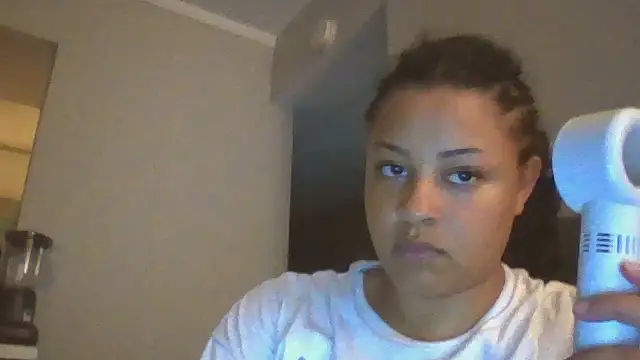 madzbailey online show from July 9, 2026, 1:28 am