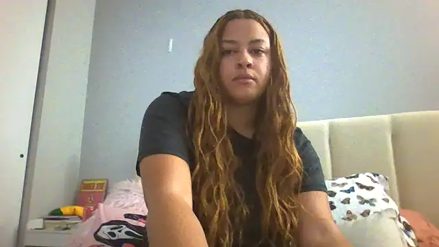 madzbailey online show from April 21, 2026, 3:18 pm