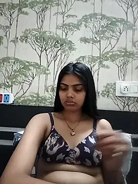 your darling577 online show from May 14, 2026, 6:43 am
