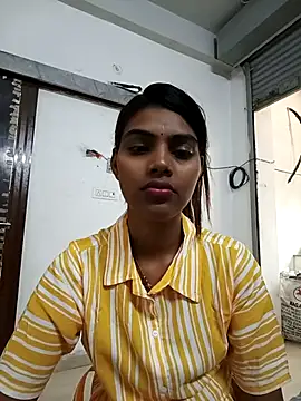 Snapshot of your_darling577 chatting on April 4, 2026, 8:21 am your darling577 online show from April 4, 2026, 8:21 am