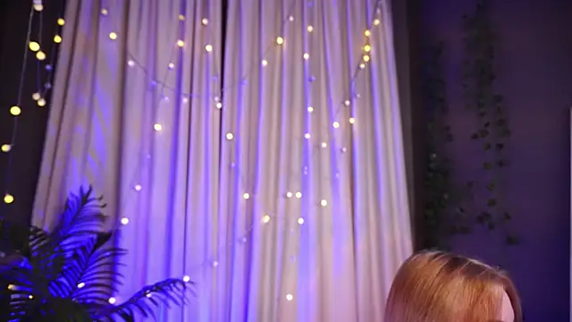 Naomi Hotter online show from May 16, 2026, 5:50 am