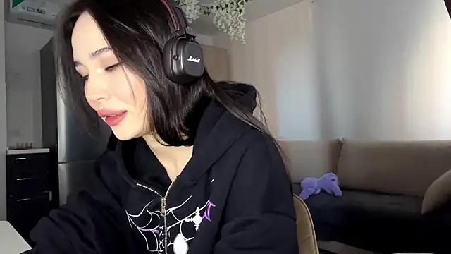 Snapshot of Elizabetswan chatting on April 12, 2026, 1:25 pm Elizabetswan online show from April 12, 2026, 1:25 pm