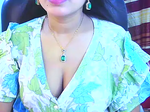 Noor Zarin online show from April 22, 2026, 5:42 pm