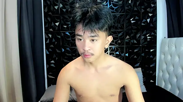 xloverbigcock online show from April 11, 2026, 4:21 pm