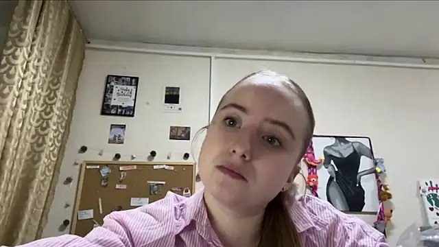 Snapshot of SabinaHaggen chatting on April 27, 2026, 5:11 pm SabinaHaggen online show from April 27, 2026, 5:11 pm