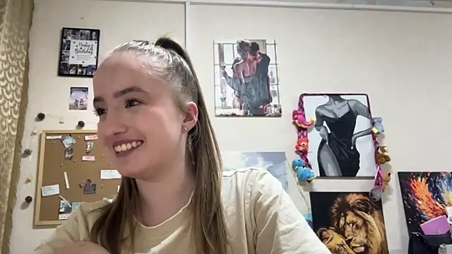 Snapshot of SabinaHaggen chatting on April 11, 2026, 4:43 pm SabinaHaggen online show from April 11, 2026, 4:43 pm