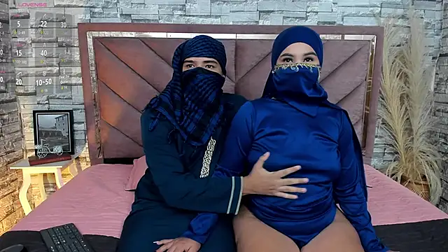 Snapshot of Dalila_and_Khaled chatting on April 2, 2026, 5:52 pm Dalila and Khaled online show from April 2, 2026, 5:52 pm