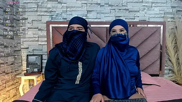 Snapshot of Dalila_and_Khaled chatting on April 3, 2026, 7:15 am Dalila and Khaled online show from April 3, 2026, 7:15 am