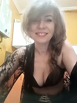 Snapshot of TaynaSecret chatting on May 14, 2026, 9:23 pm TaynaSecret online show from May 14, 2026, 9:23 pm