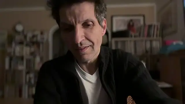 Snapshot of Dermart chatting on April 3, 2026, 11:44 pm Dermart online show from April 3, 2026, 11:44 pm