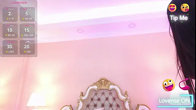 BonnyCandy online show from June 12, 2026, 11:41 am