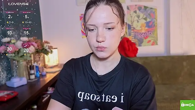 Snapshot of bikinibottom001 chatting on April 4, 2026, 2:29 am bikinibottom001 online show from April 4, 2026, 2:29 am