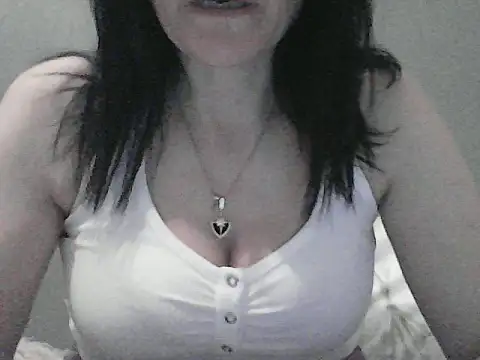 sara 41 online show from April 24, 2026, 6:10 pm