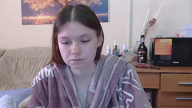 JessicaHolland1 online show from May 19, 2026, 5:25 am